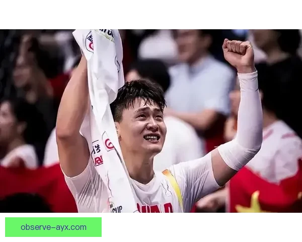 中国男篮迎战澳大利亚，争夺世界杯四强席位，全力以赴展现拼搏精神