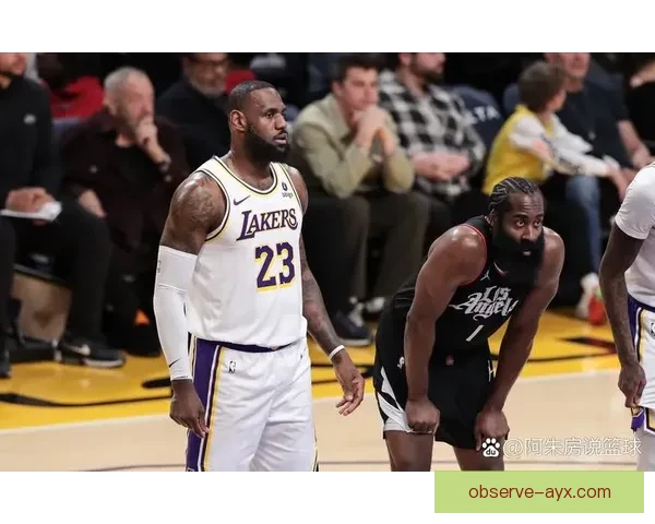 詹姆斯领衔湖人逆转取胜西部格局再起波澜浓眉关键时刻爆发引热议