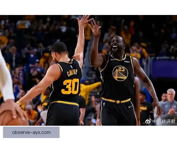 豪门对决再掀波澜本赛季争冠格局全面升级引发球迷热议与转会连锁反应