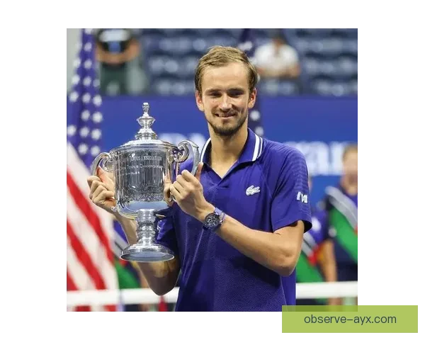 2026年网球大师赛精彩回顾 纳达尔与德约科维奇对决再现巅峰对抗